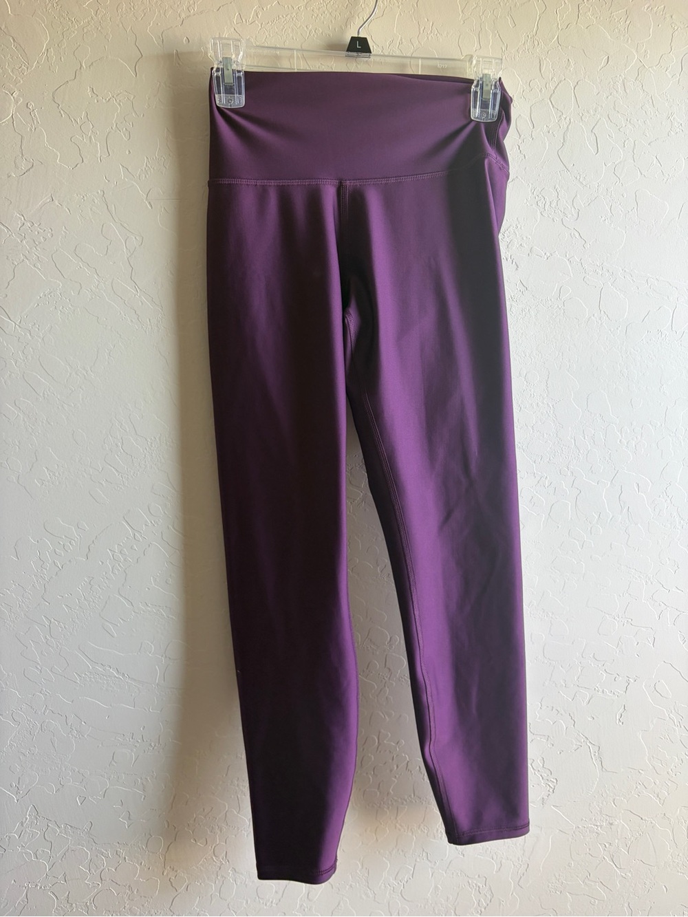 ALO Yoga High-Waist Leggings in Deep Plum